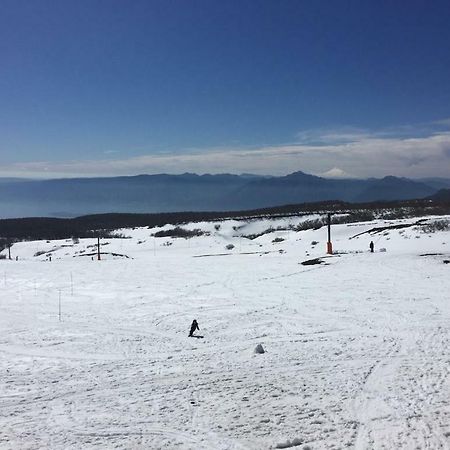 Condominio Robles Camino Al Volcan プコン エクステリア 写真