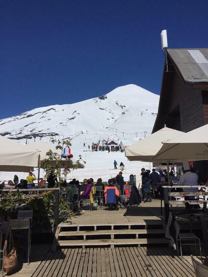 Condominio Robles Camino Al Volcan プコン エクステリア 写真