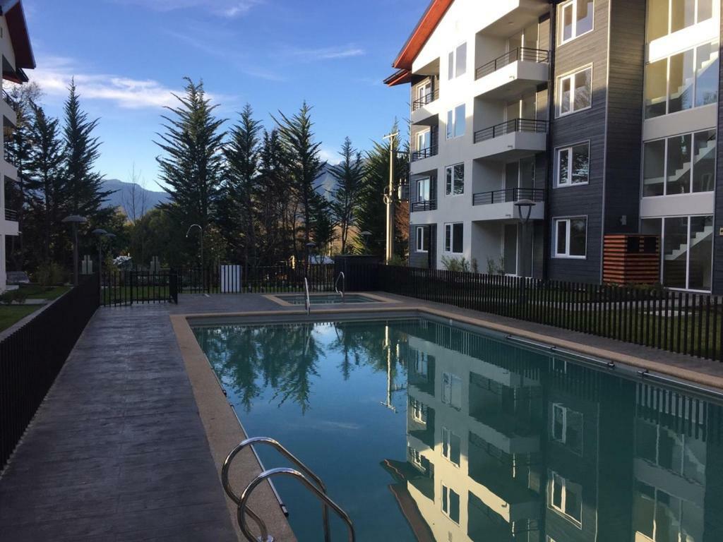 Condominio Robles Camino Al Volcan プコン エクステリア 写真