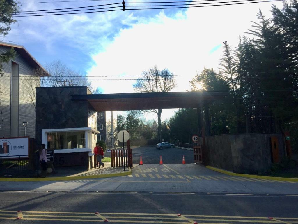 Condominio Robles Camino Al Volcan プコン エクステリア 写真