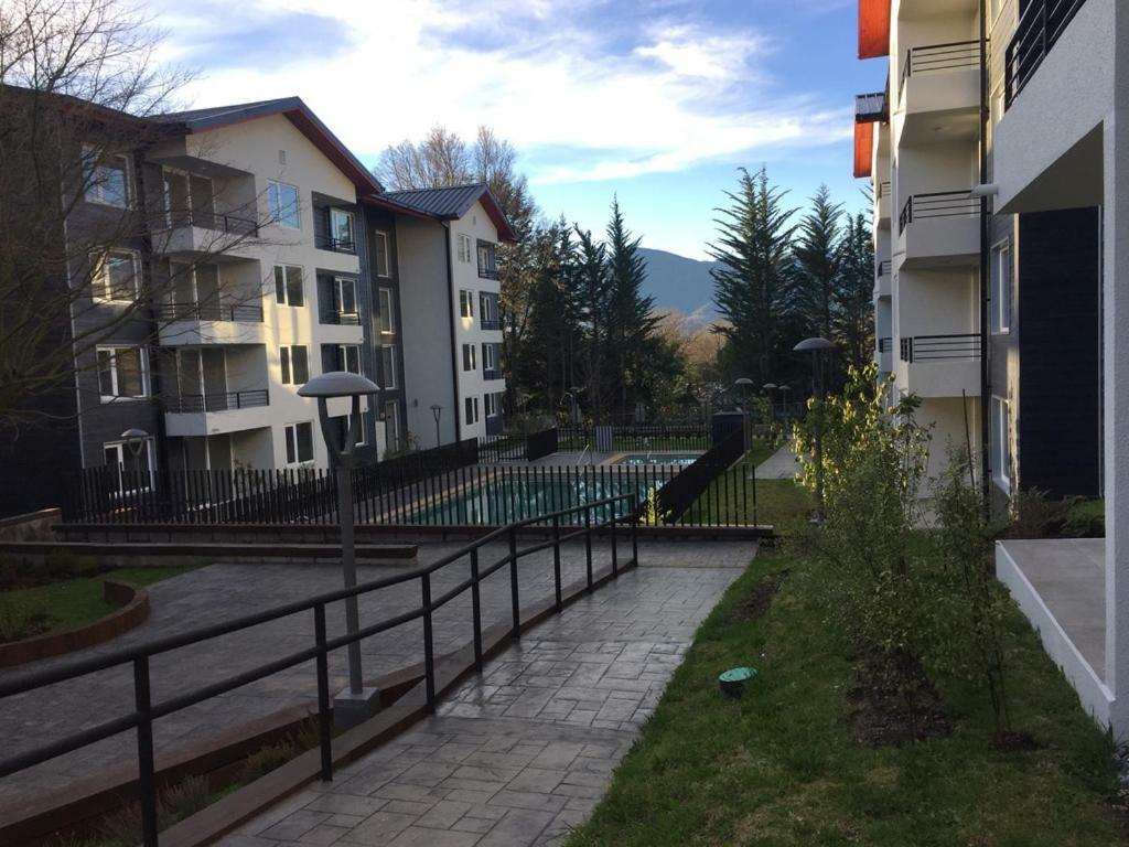 Condominio Robles Camino Al Volcan プコン エクステリア 写真